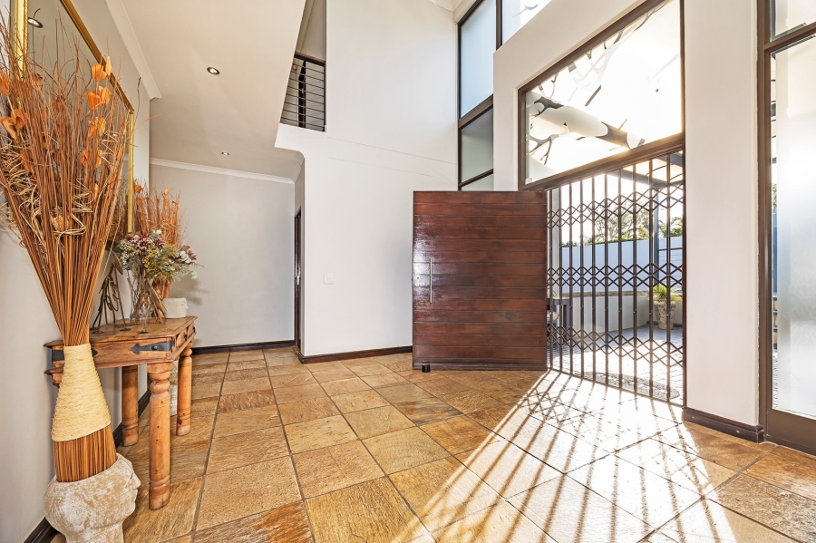 4 Bedroom Property for Sale in Van Riebeeckshof Western Cape